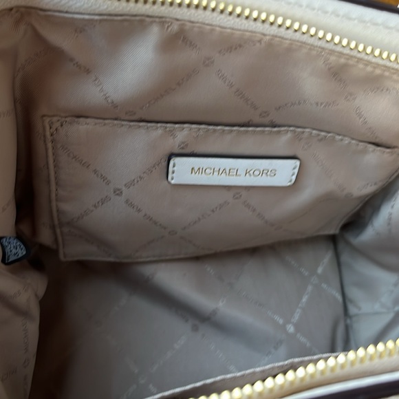 Michael Kors Avril Satchel - Light Cream - Picture 12 of 16